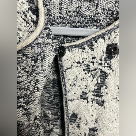 J. JILL White Gray Long Sleeve Jacquard Topper Longline Coat Jacket Size:Small - Picture 8 of 15